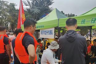 张镇麟：广州队在郭导带领下攻防很强硬 每次来到这里都很有压力